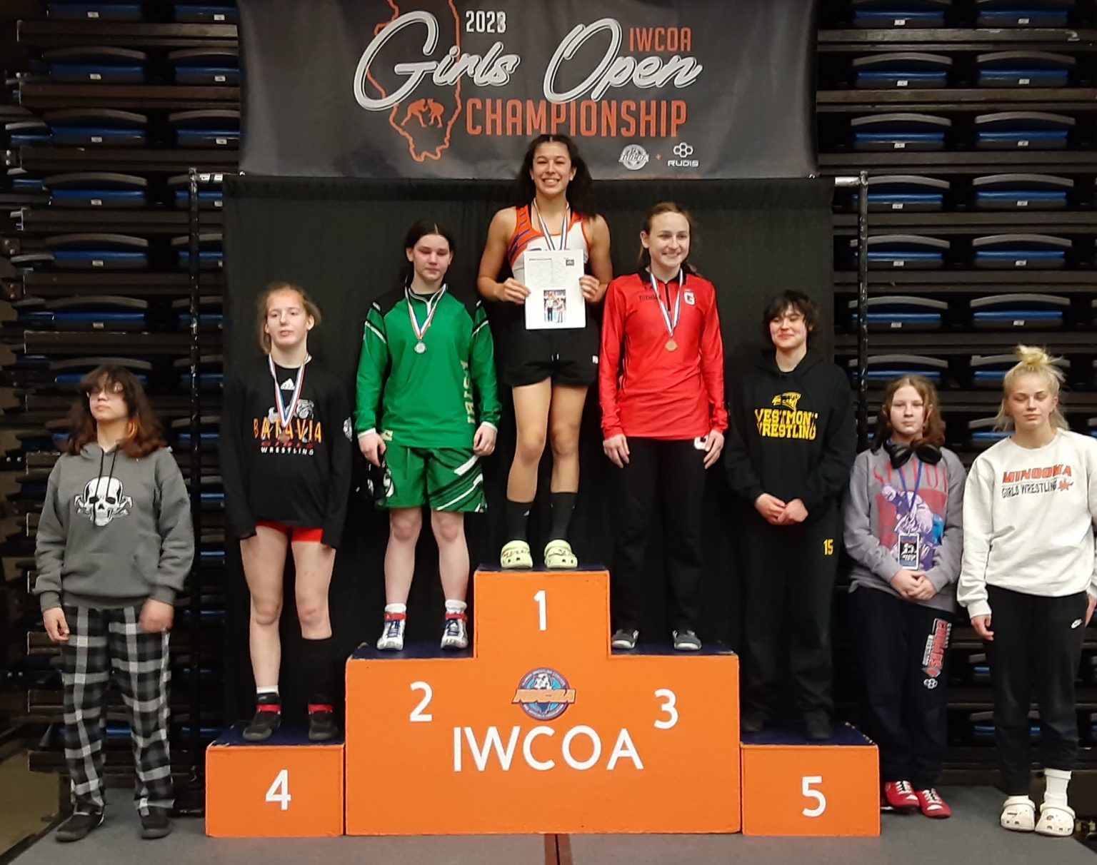 Hoffman Estates has two champions, Conant gets seven medalists at IWCOA