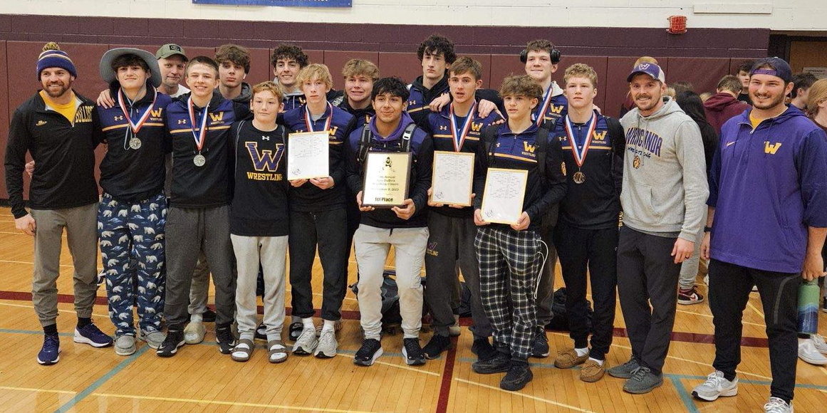 I still can't believe it', Rockford sophomore makes amazing buzzer-beater  shot