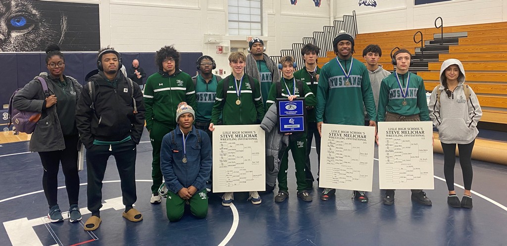 Evergreen Park puts it all together to win Lisle Melichar Tournament